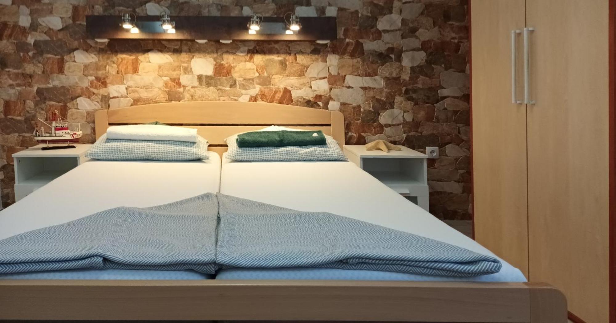 Apartament Bosi I Goli Starigrad Paklenica Zewnętrze zdjęcie